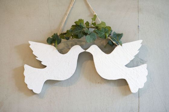 For a special wedding theme the pair of doves see below is perfect